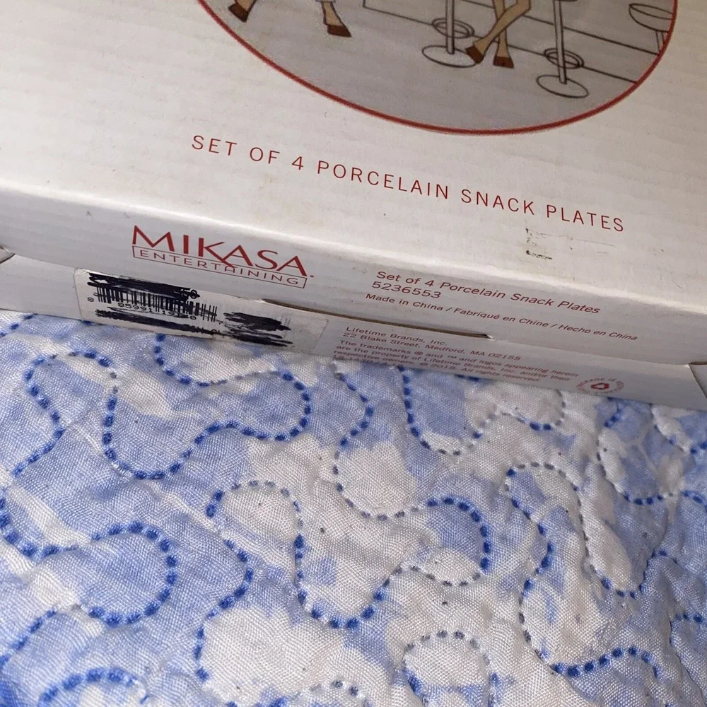 Retired 2019 Mikasa REINDEER Porcelain 7.5